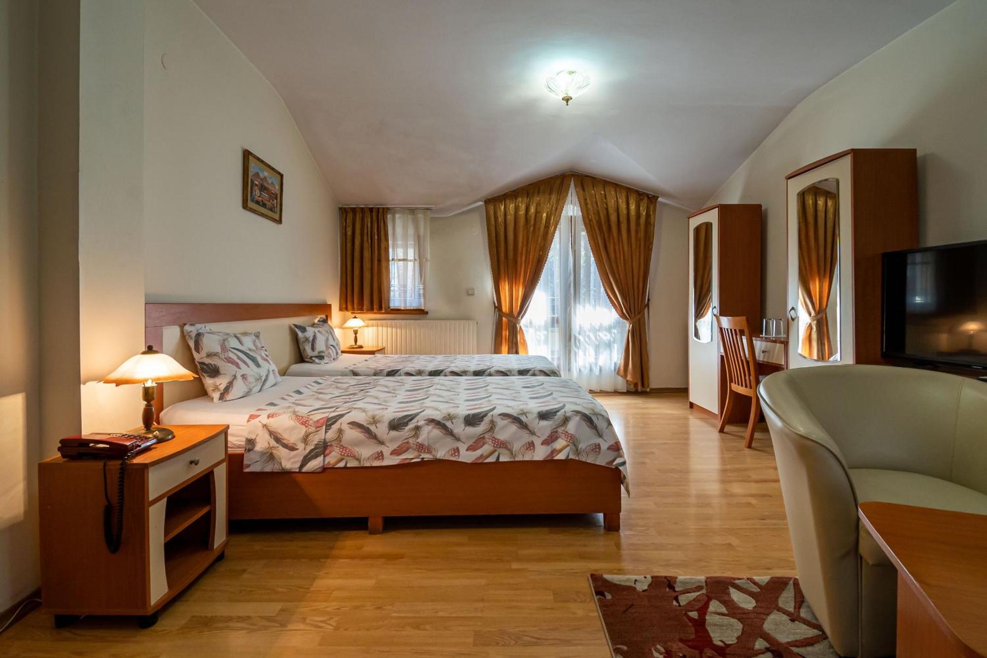 Primavera 1 Hotel Pazardzhik Eksteriør bilde